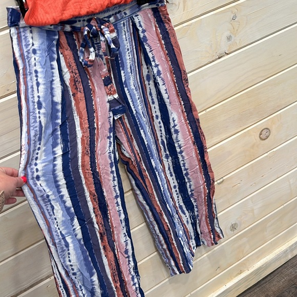 Medium Capri type Pants and Medium Top. - Picture 2 of 7